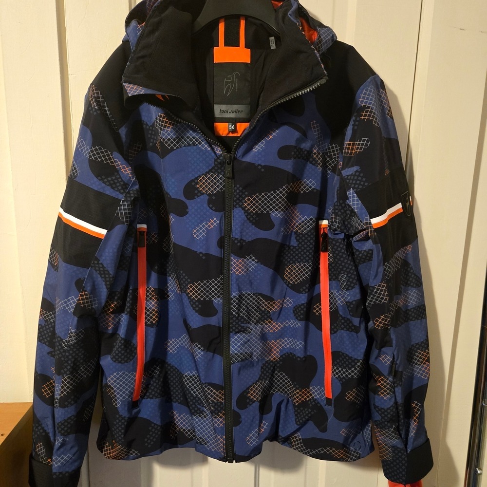 Men's Camouflage Ski Jacket in Blue and Black with‎ Orange Details